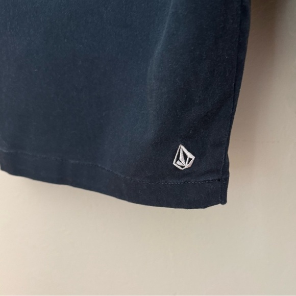 VOLCOM Frickin Stretch Shorts Navy Twill Flat Front Chino Size 32 True to This - Picture 12 of 16